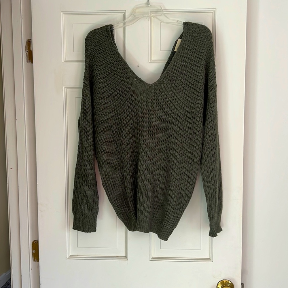 Green Knit Cross Back Sweater. US Medium.